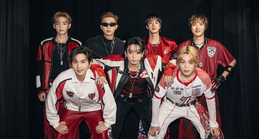 BTS世界盃中場秀戰袍拍出天價！Jimin襯衫狂飆11萬美金 七件服裝包辦拍賣近半收益